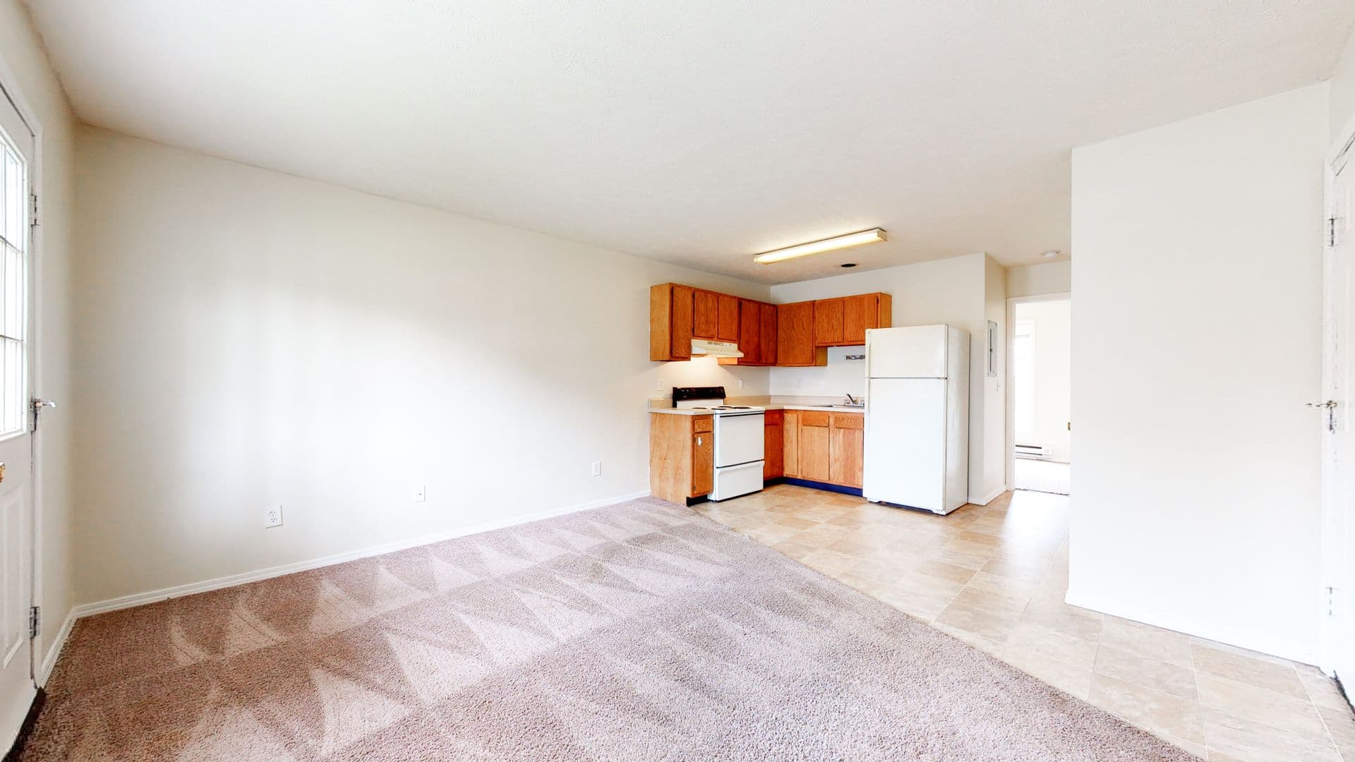 Normal Apartment: 106 W Shelbourne