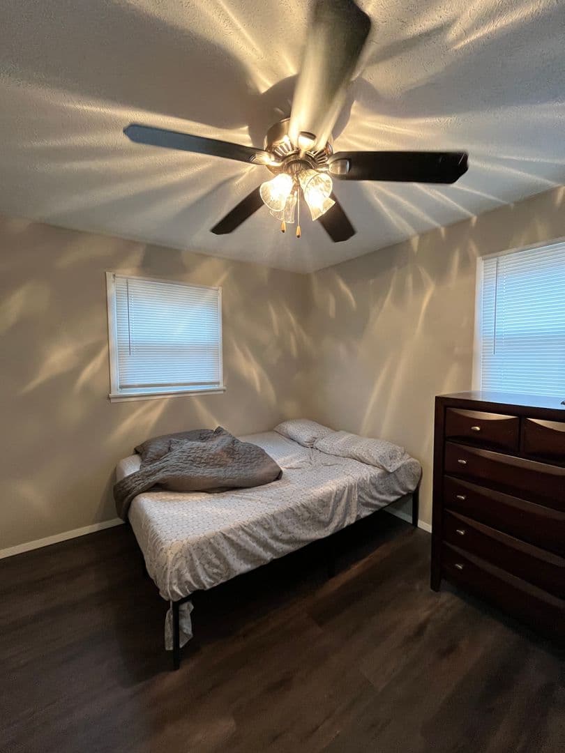 Normal Apartment: 1005 Charlotte
