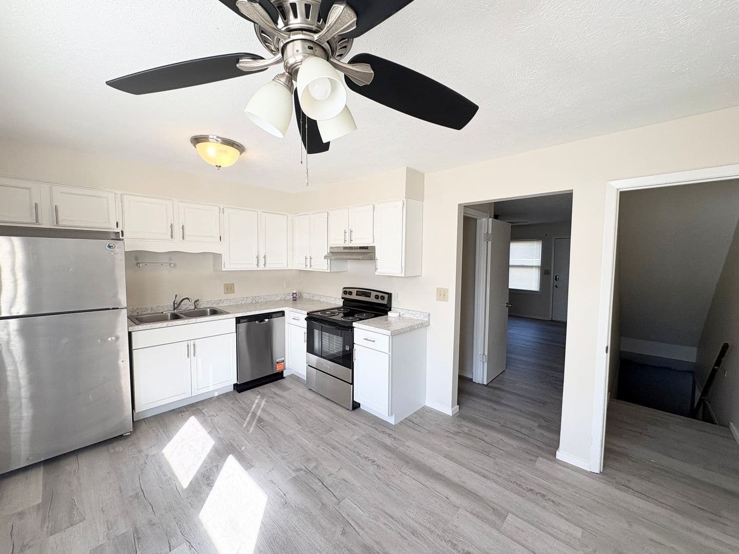 Normal Apartment: 1504 Ensign Dr.