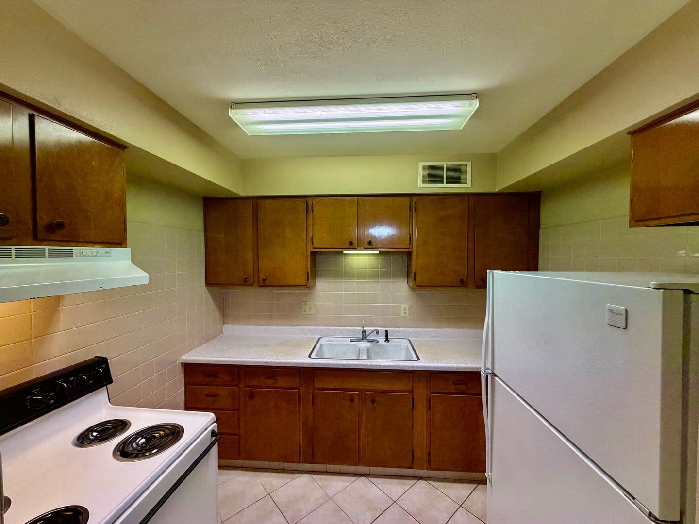 Bloomington Apartment: 316 Mecherle Drive
