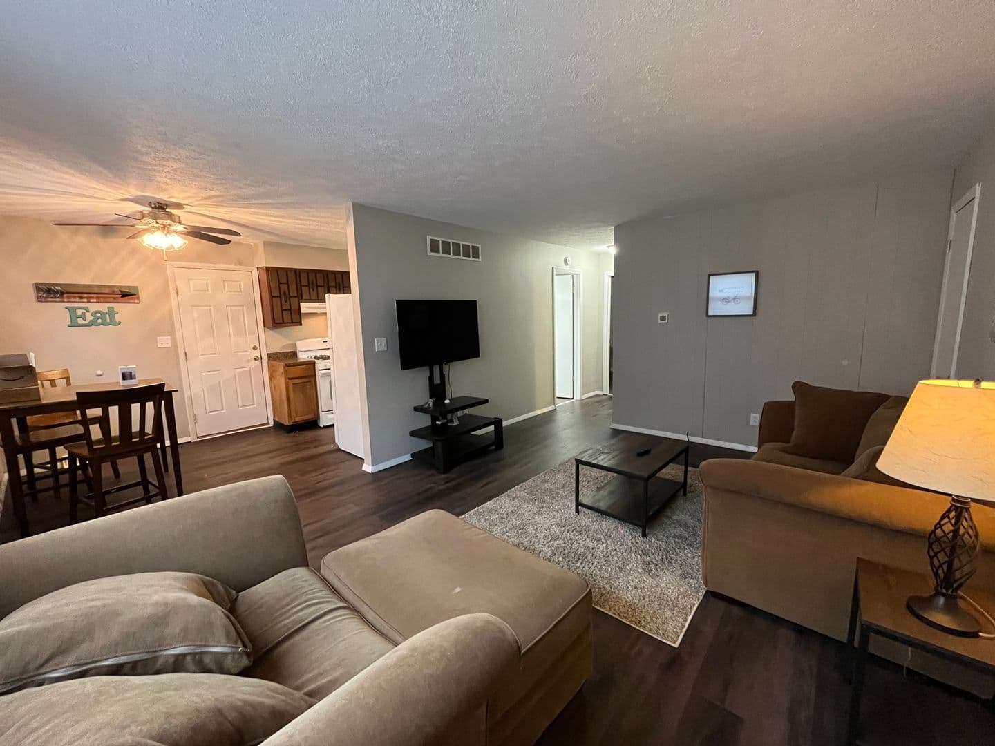 Normal Apartment: 1005 Charlotte