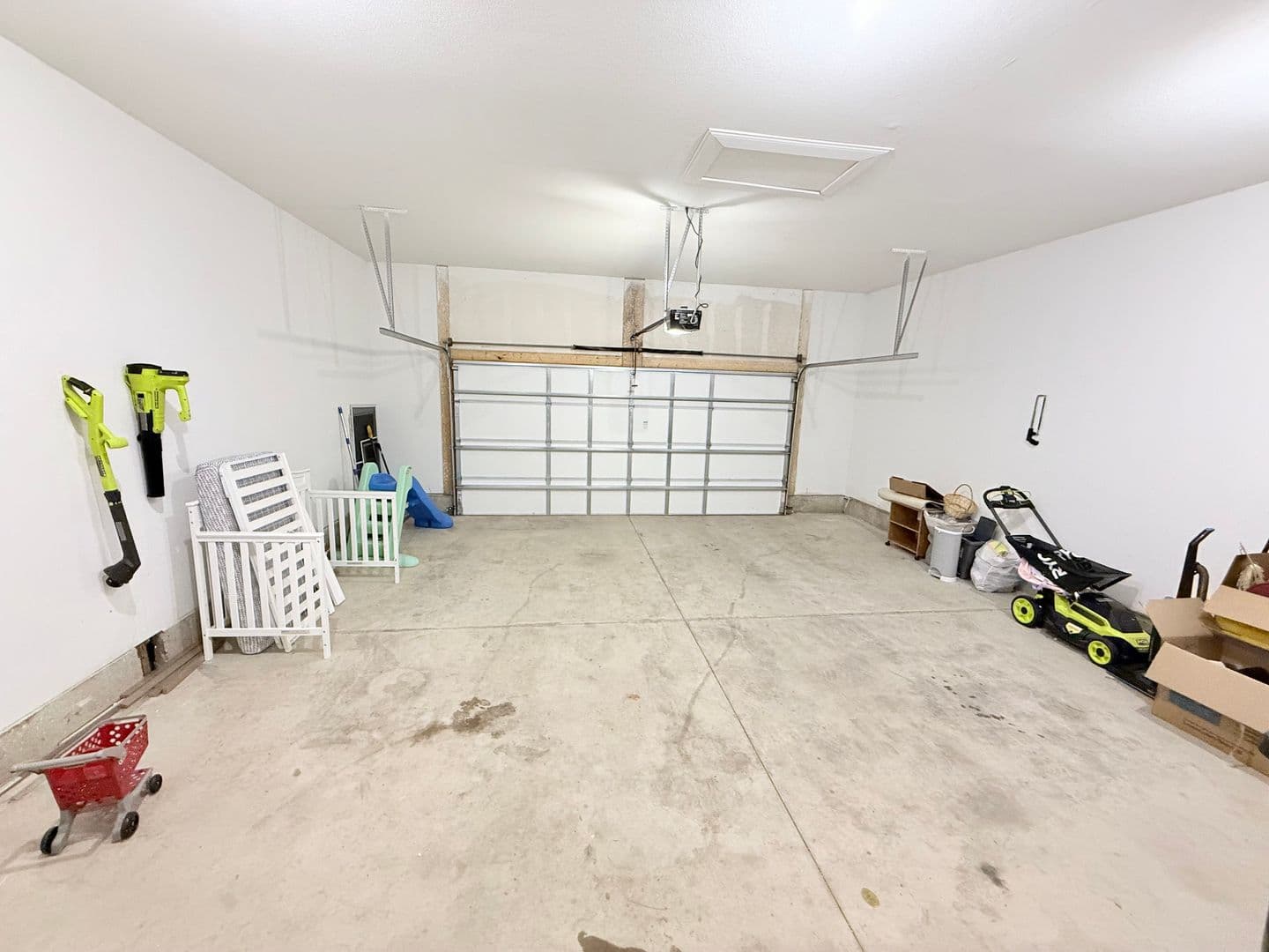 Bloomington House: 2514 Grey Fox Trail
