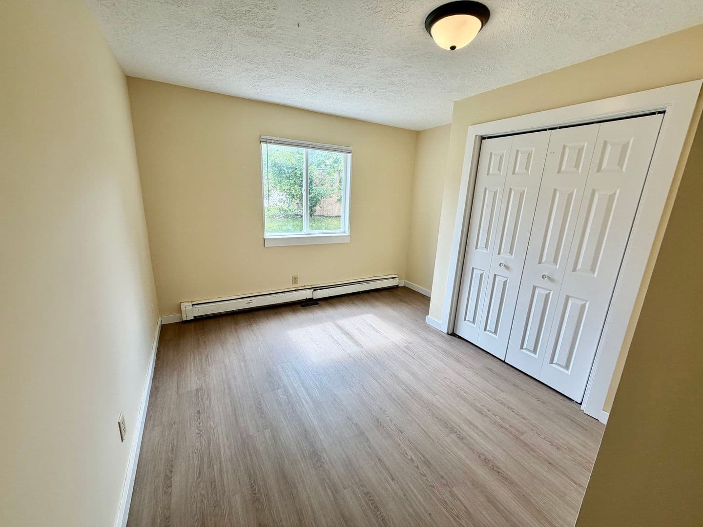 Normal Apartment: 607 Hillview