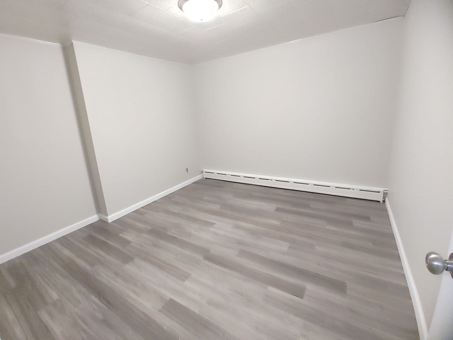 Bloomington Apartment: 221 Robinhood LN