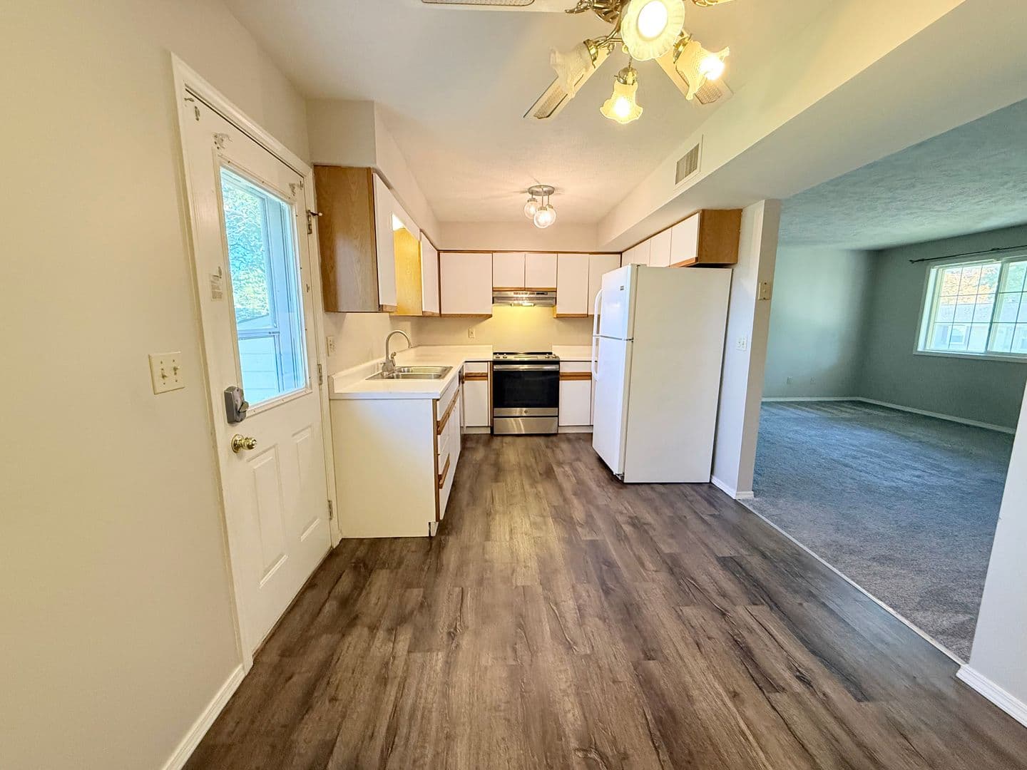 Normal Apartment: 1122 West Ave