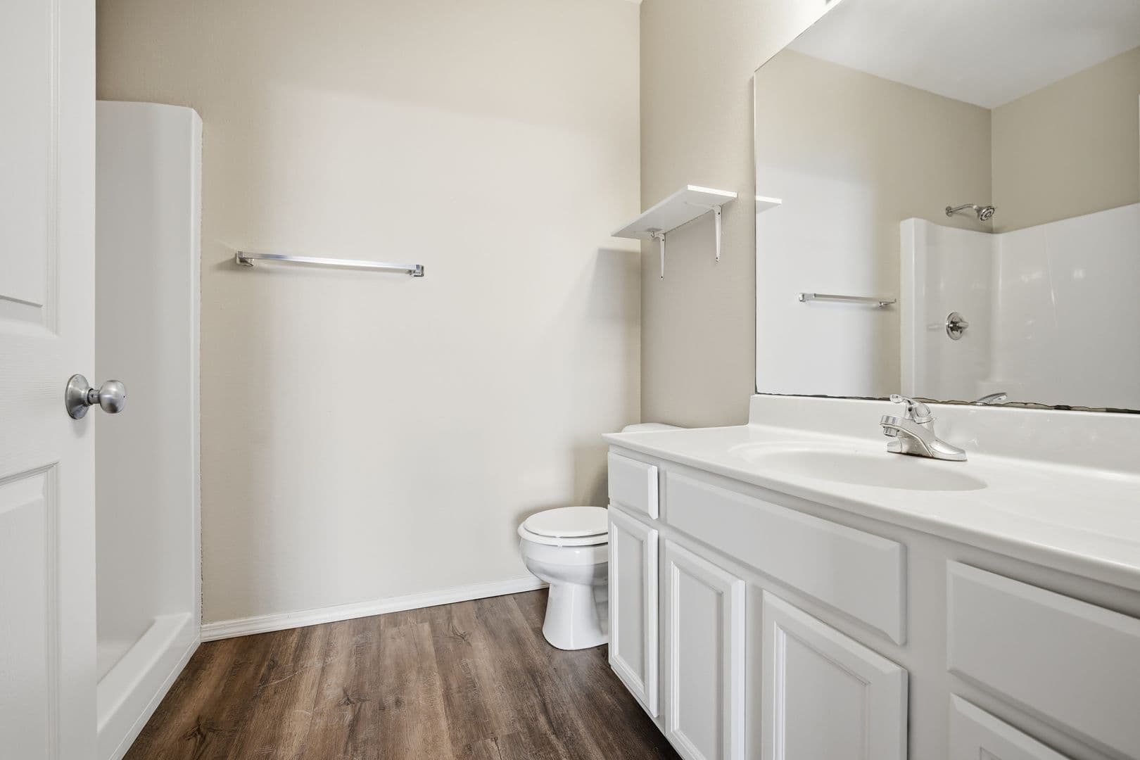Bloomington Apartment: 20 Revolutionary Square