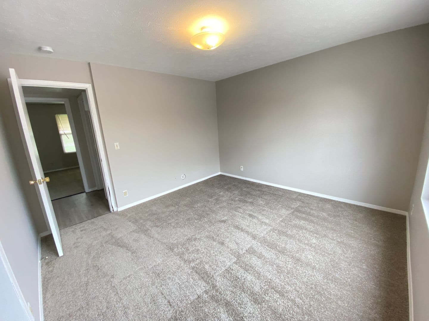 Normal Apartment: 1606 Northbrook