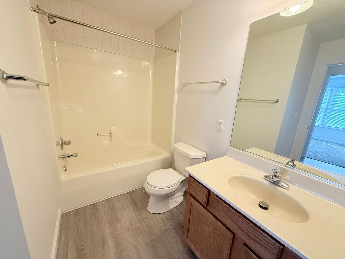 Bloomington Apartment: 710 IAA Drive