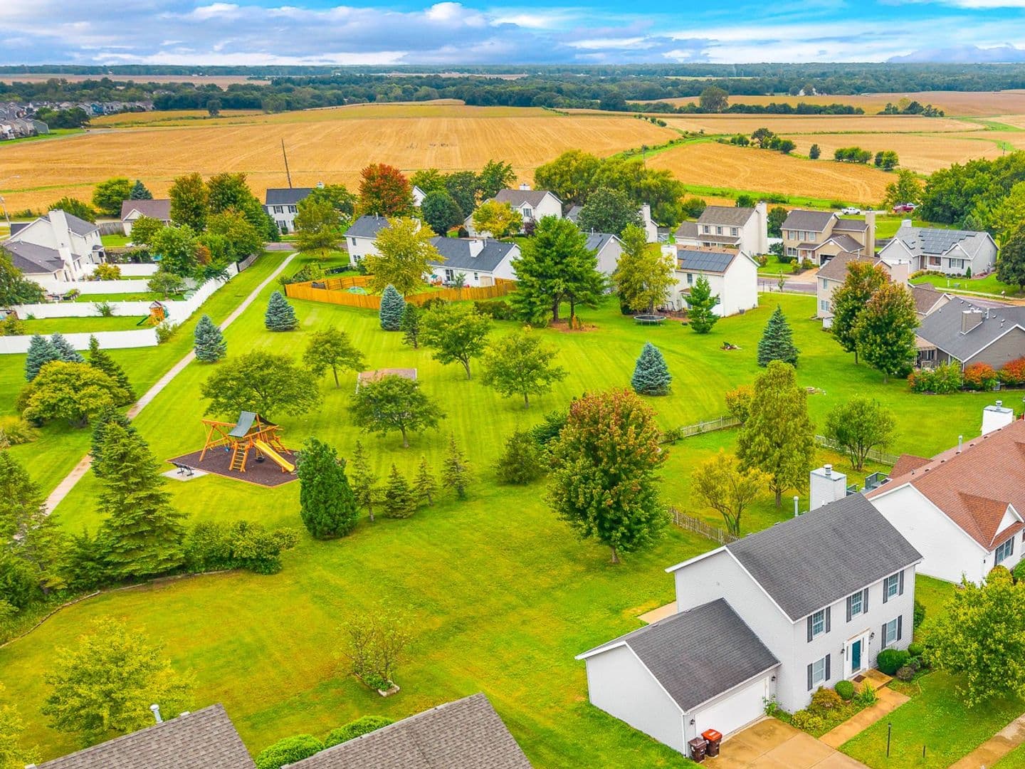 Dunlap House: 11701 N Brians Way