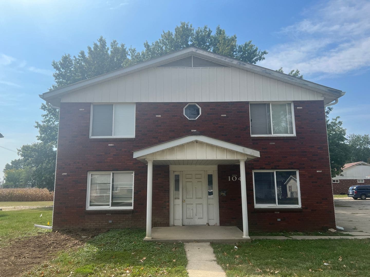 Stonington Apartment: Airshire Ct