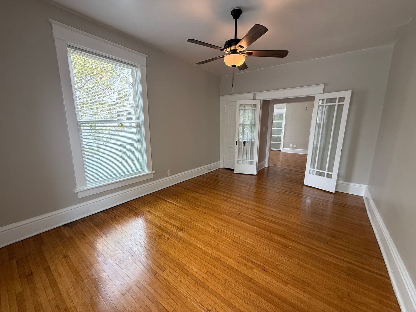 Bloomington Apartment: 1105 E. Jefferson