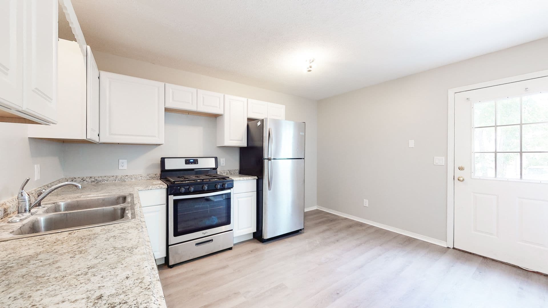 Normal Apartment: 705 N Golfcrest