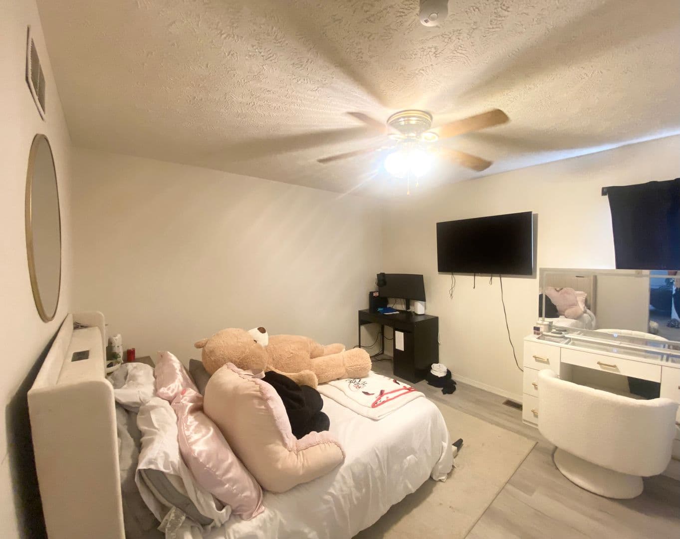 Normal Apartment: 1504 Ensign Dr.