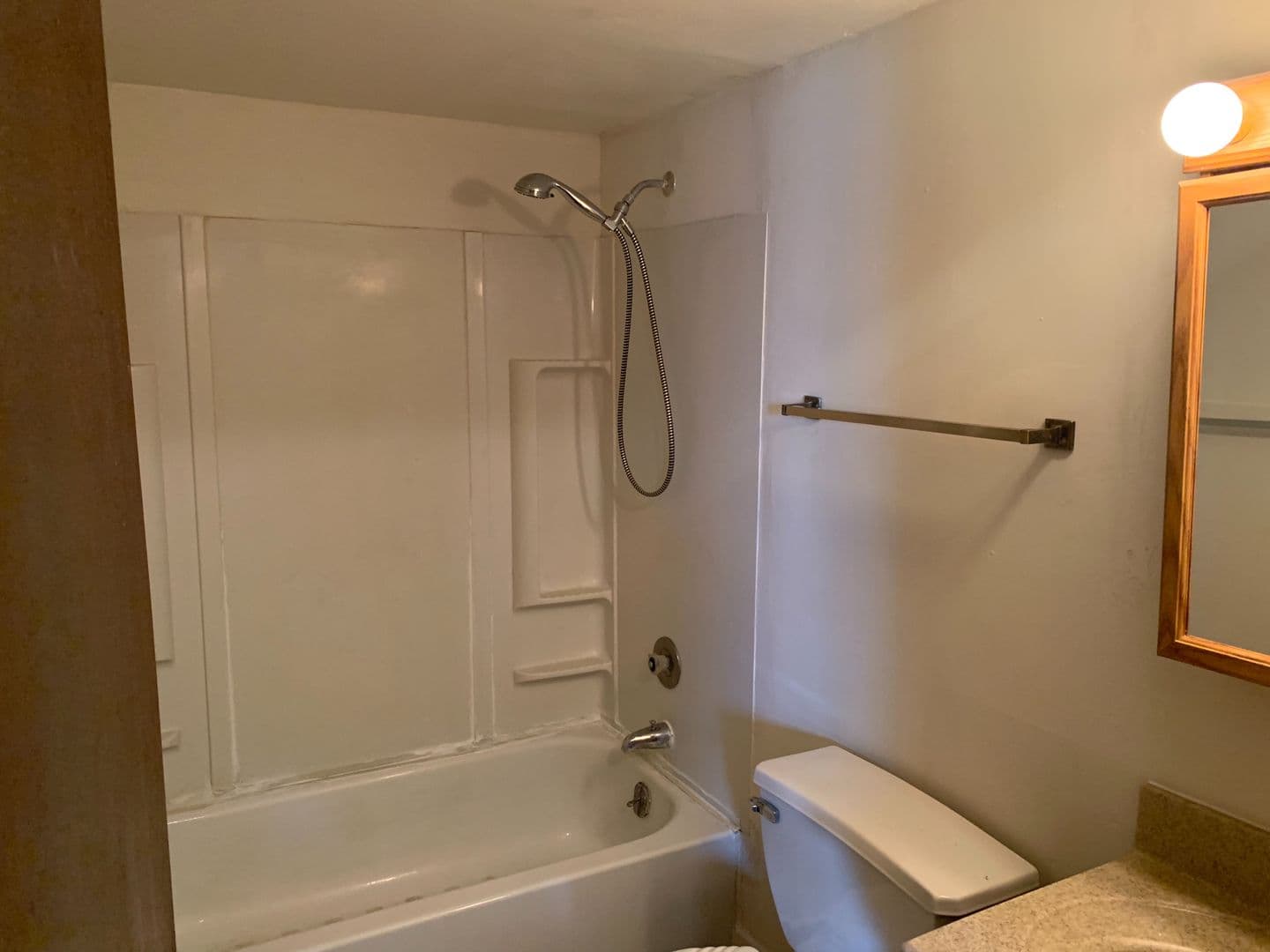 Chatham Apartment: Circle Dr
