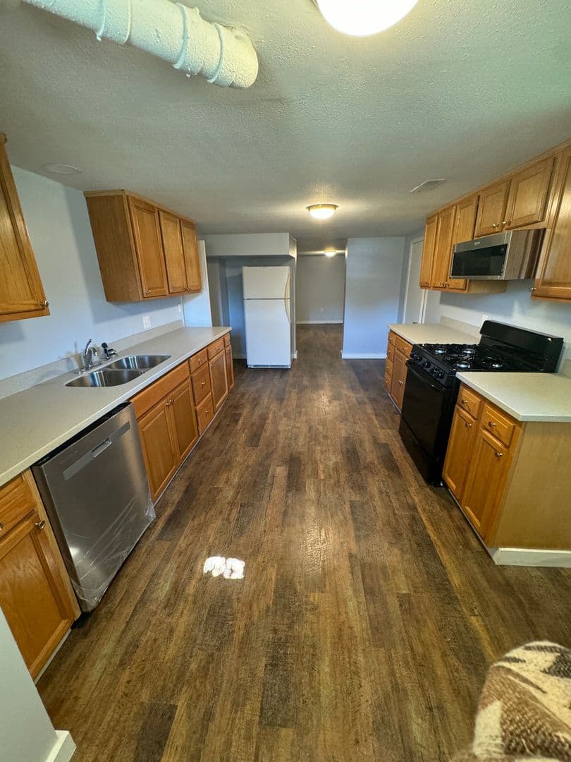 Bloomington Apartment: 521 E. Chestnut
