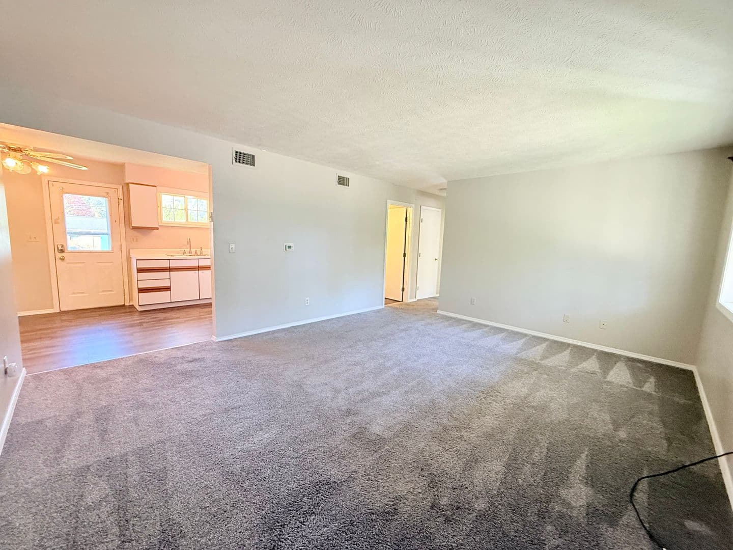 Normal Apartment: 1122 West Ave