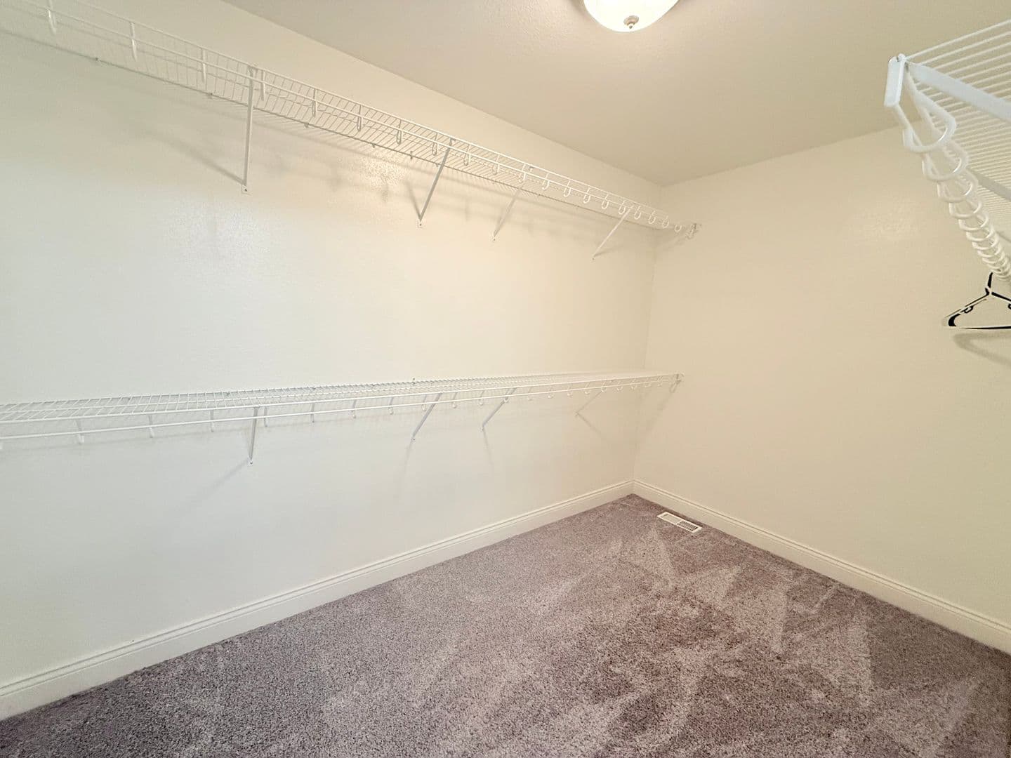 Bloomington House: 2514 Grey Fox Trail