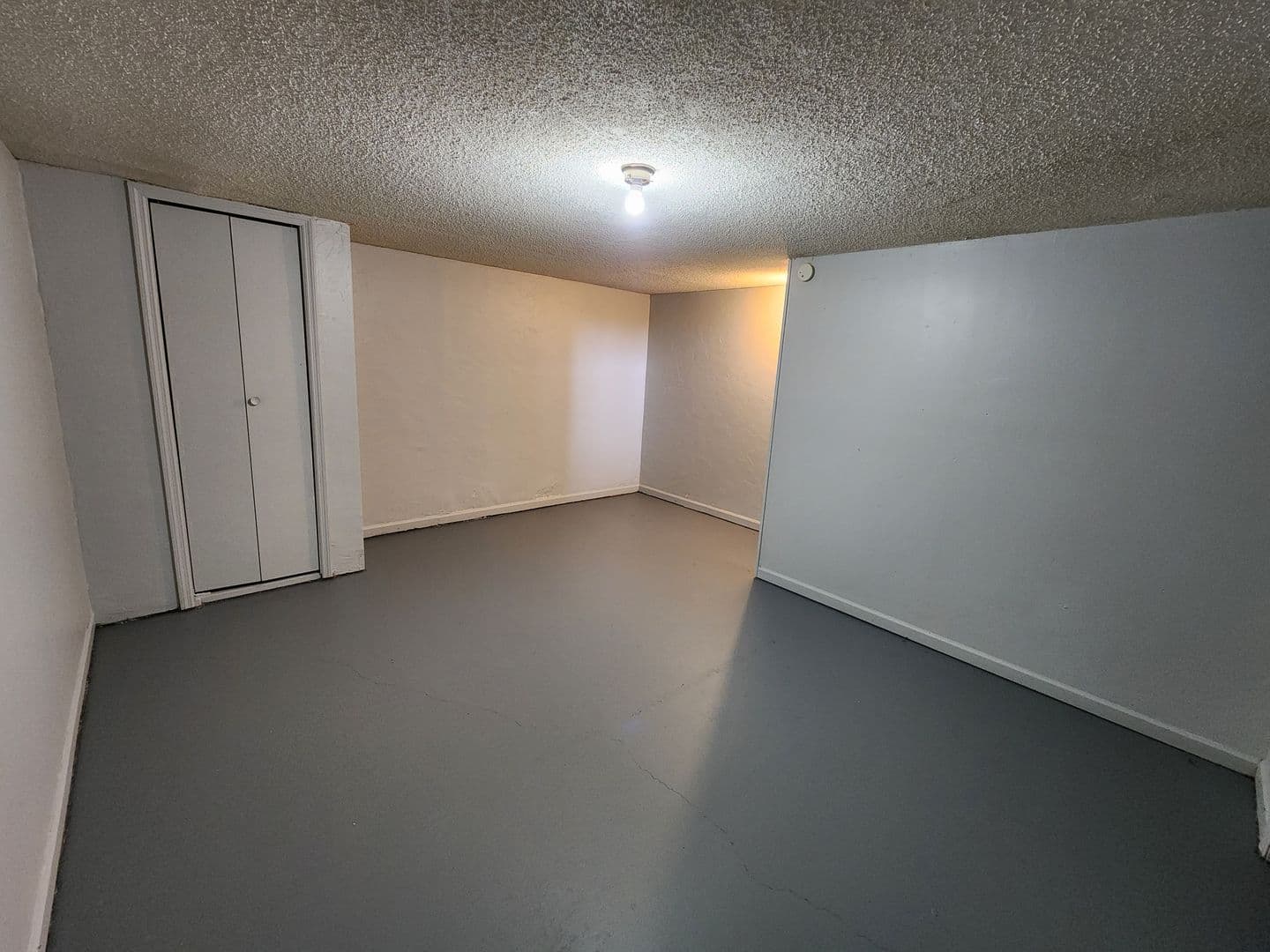 Normal Apartment: 705 N Golfcrest