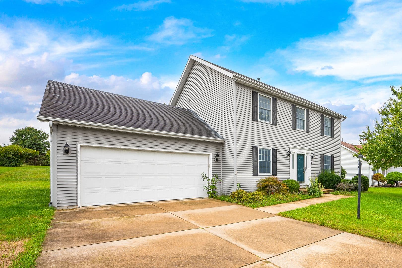Dunlap House: 11701 N Brians Way