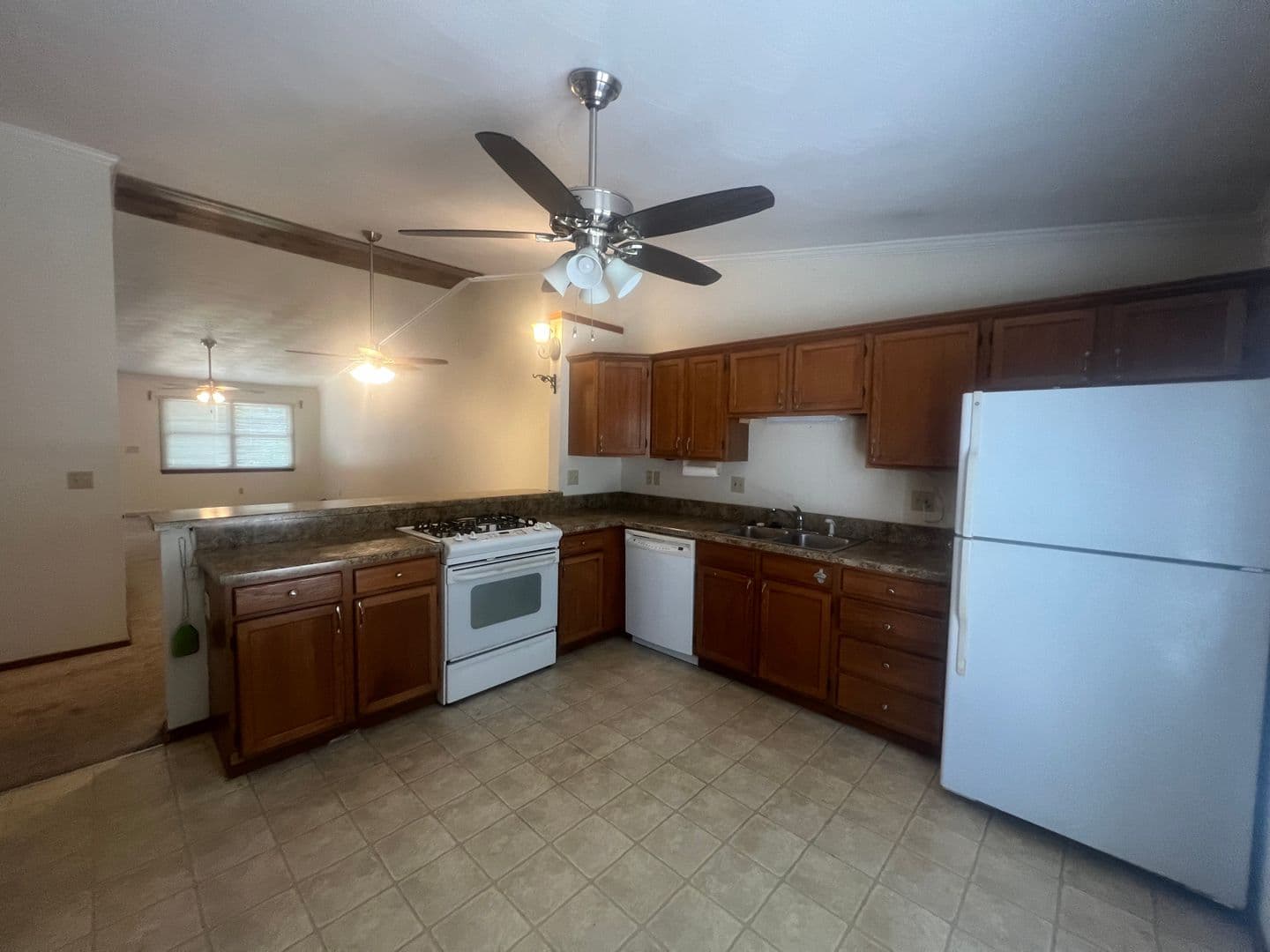 Springfield Apartment: 6327 Brent Dr