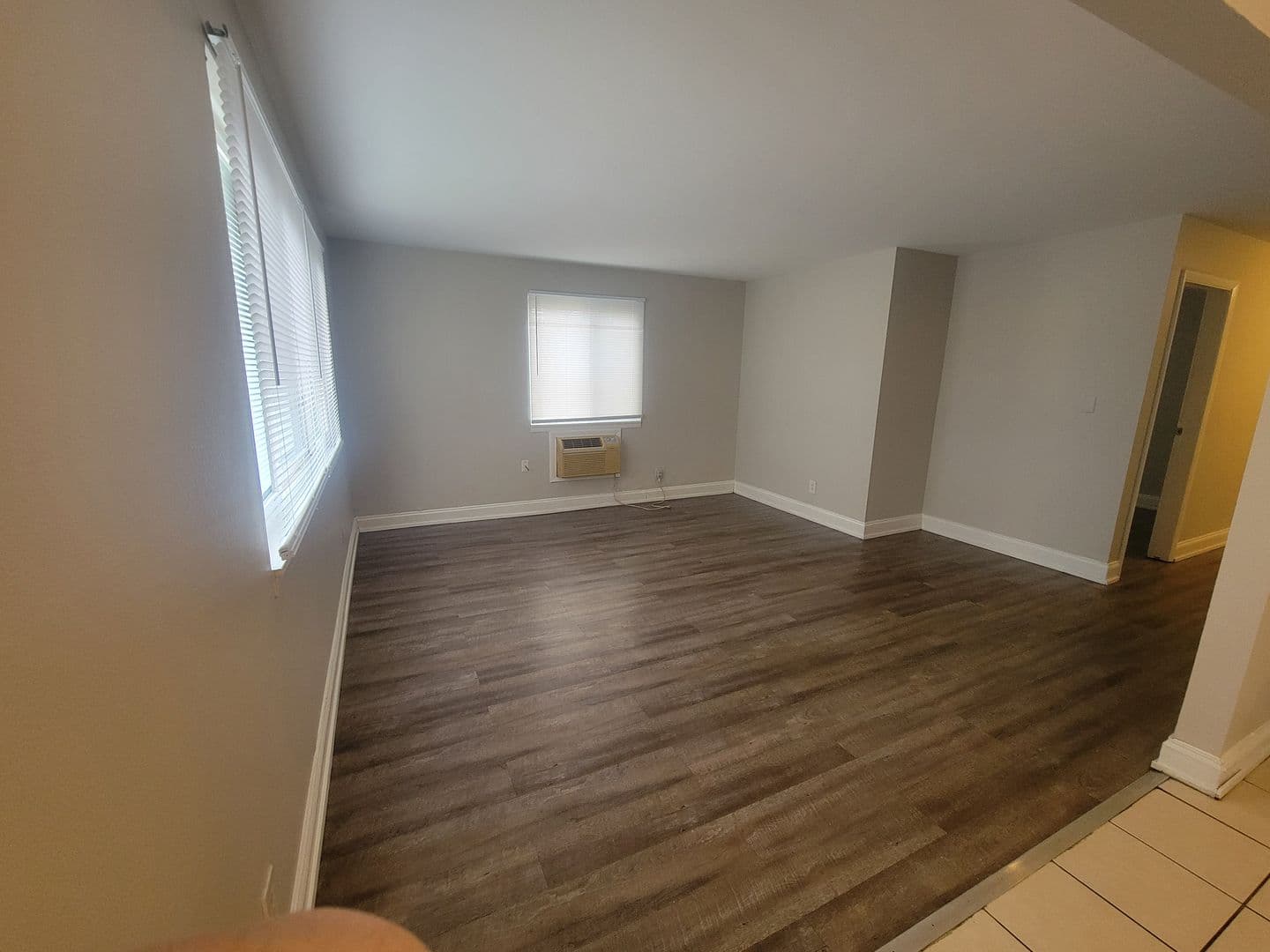 Peoria Apartment: 2317 & 2331 W. Martin Luther King Jr. Drive