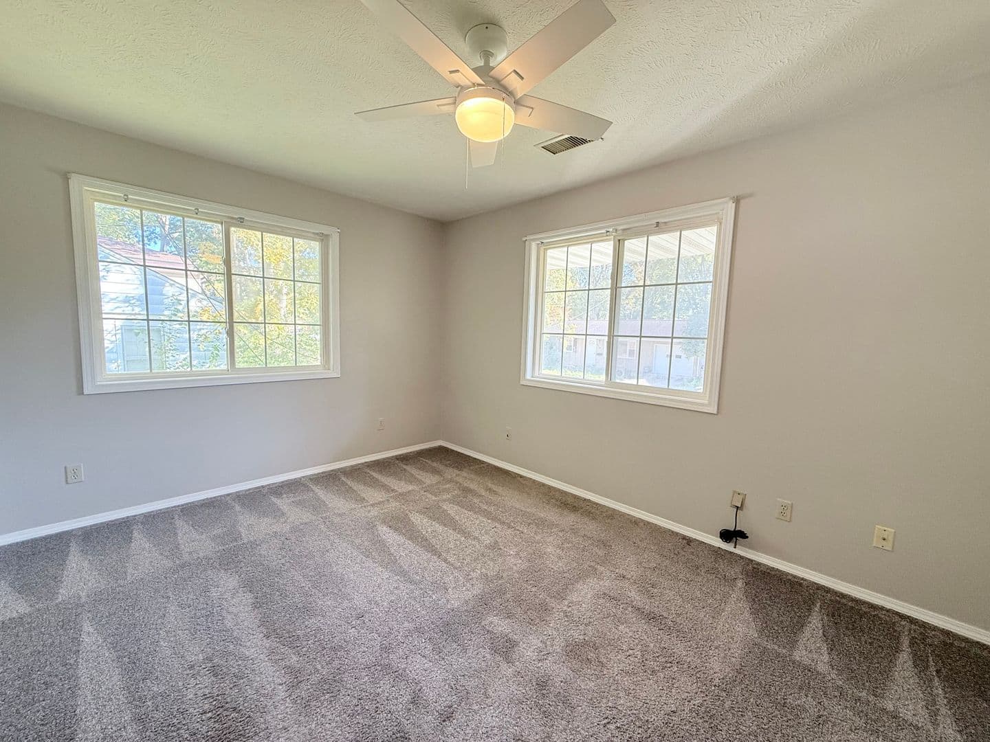 Normal Apartment: 1122 West Ave