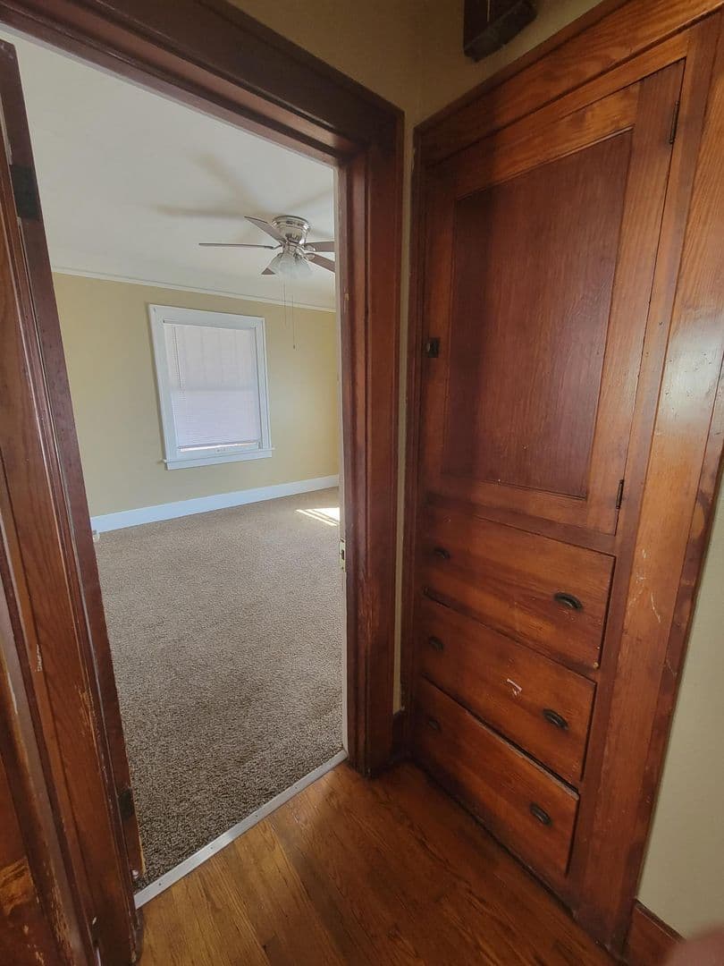 Peoria House: 718 E Republic St