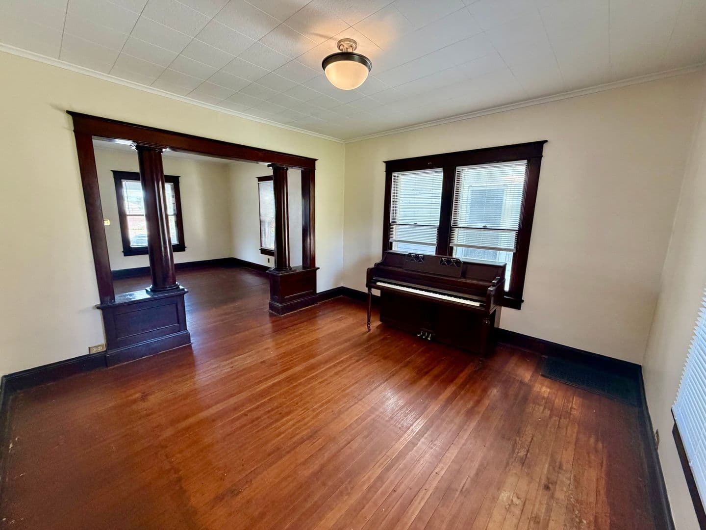 Bloomington House: 309 Beecher