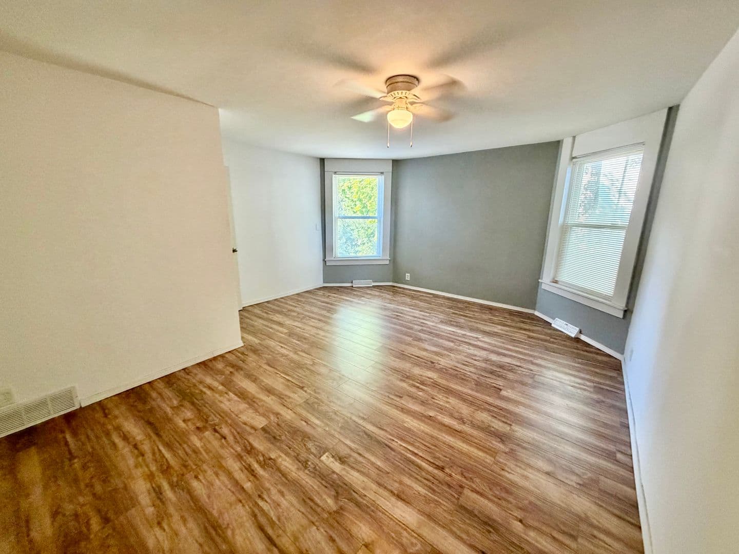 Bloomington Apartment: 514 E. Douglas Street