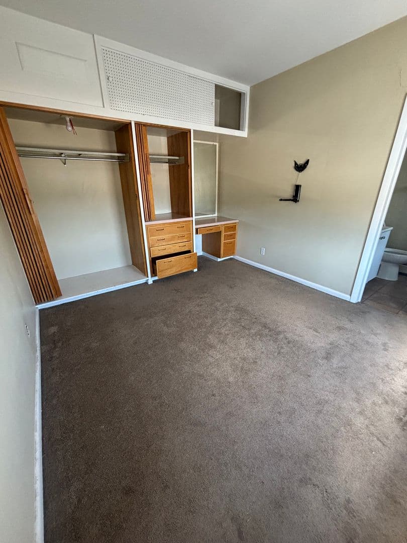 Springfield Apartment: 524 S Grand Ave East