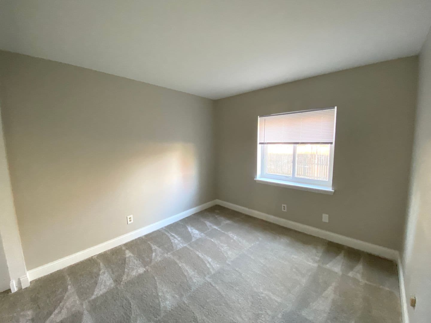 Peoria Apartment: 2317 & 2331 W. Martin Luther King Jr. Drive