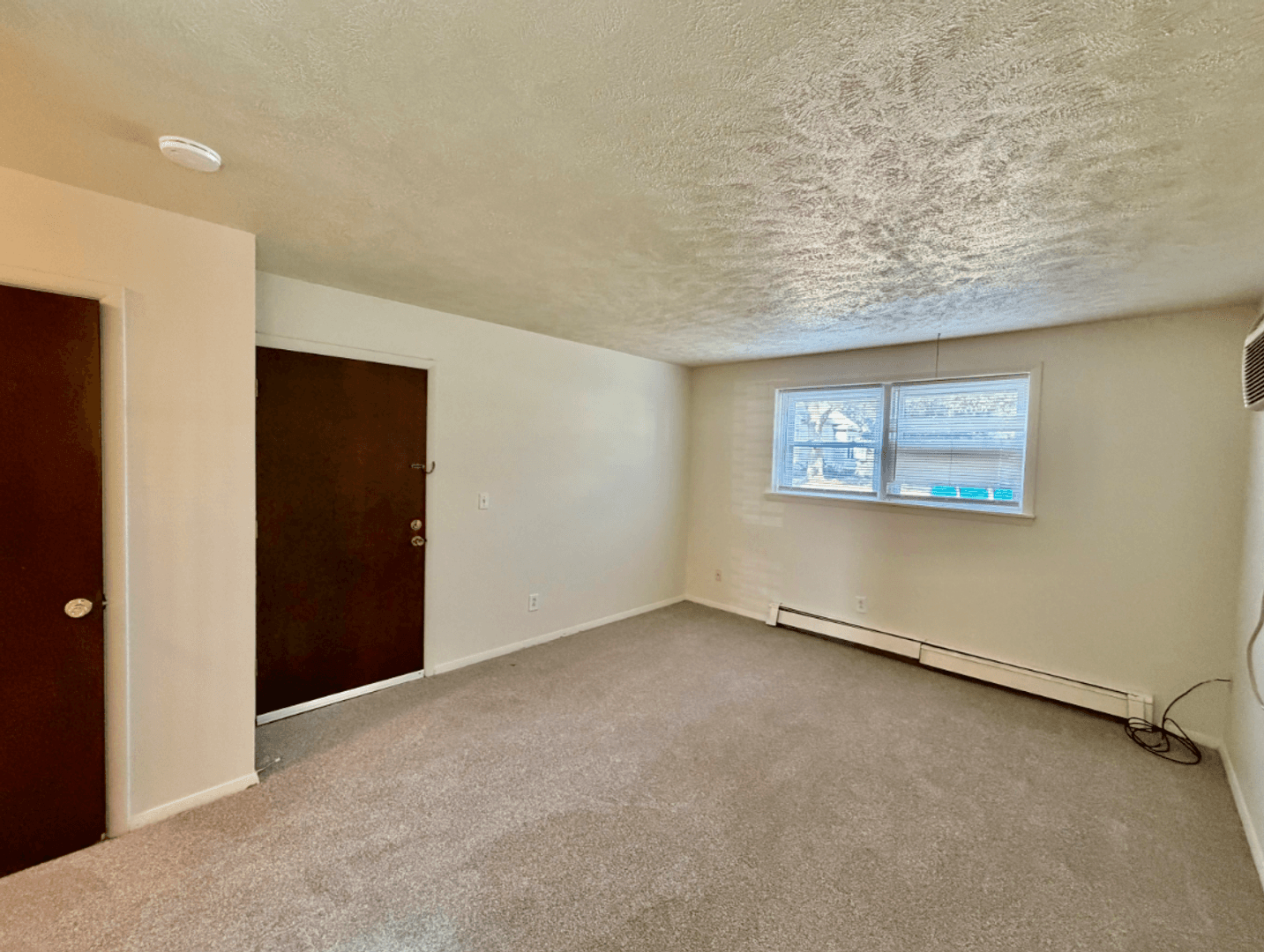 Bloomington Apartment: 1106 McLean