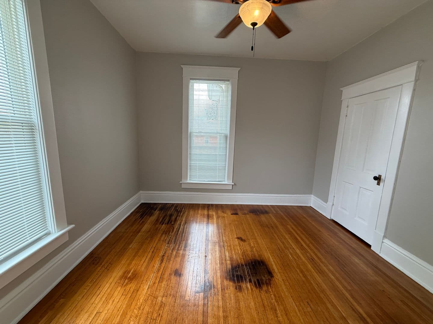 Bloomington Apartment: 1105 E. Jefferson
