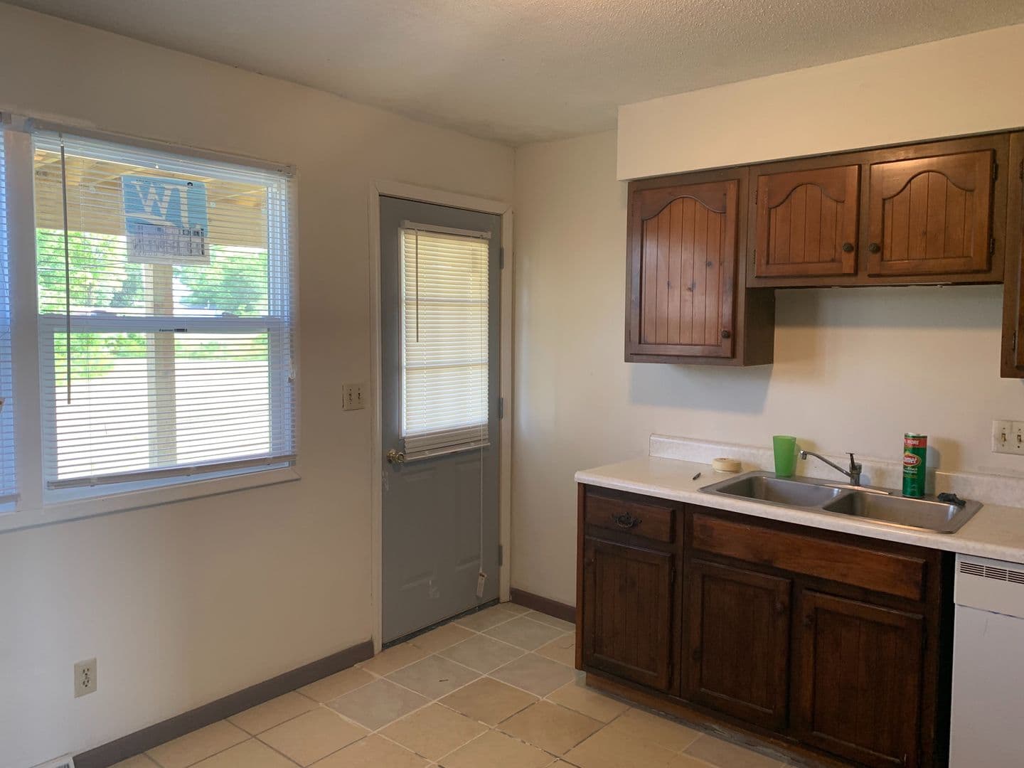 Chatham Apartment: Circle Dr