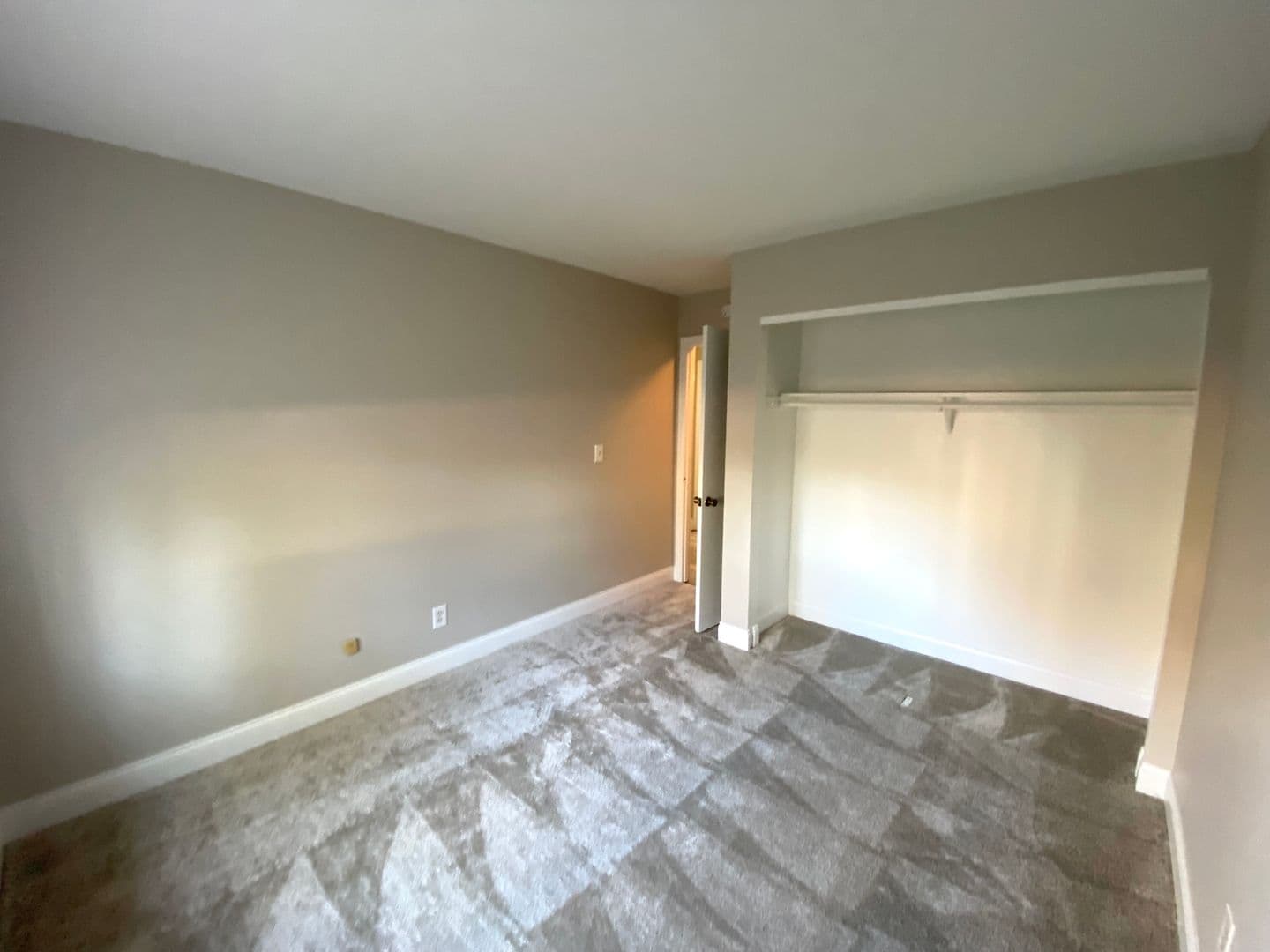 Peoria Apartment: 2317 & 2331 W. Martin Luther King Jr. Drive