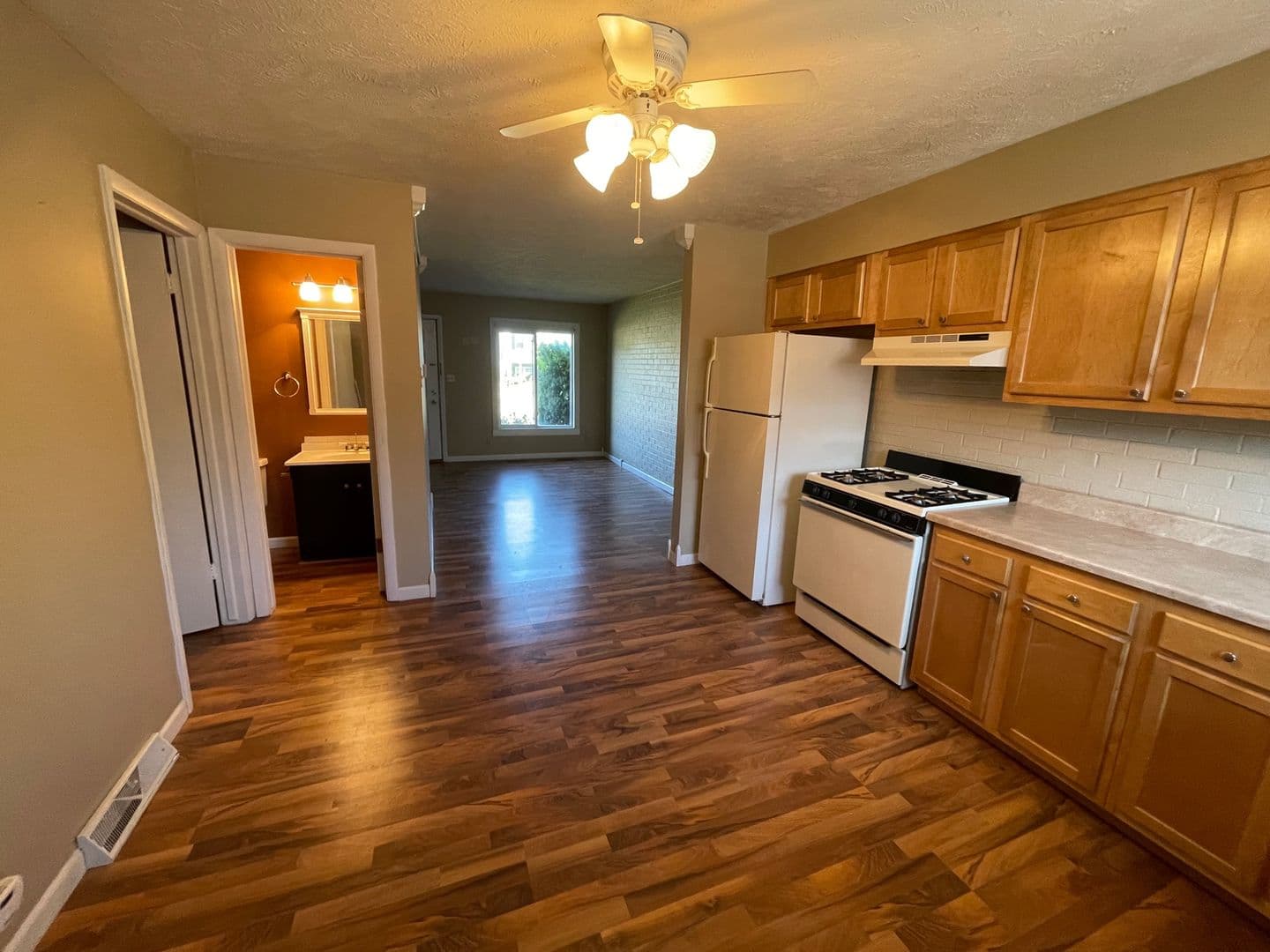 Bloomington Apartment: 1103 Gettysburg