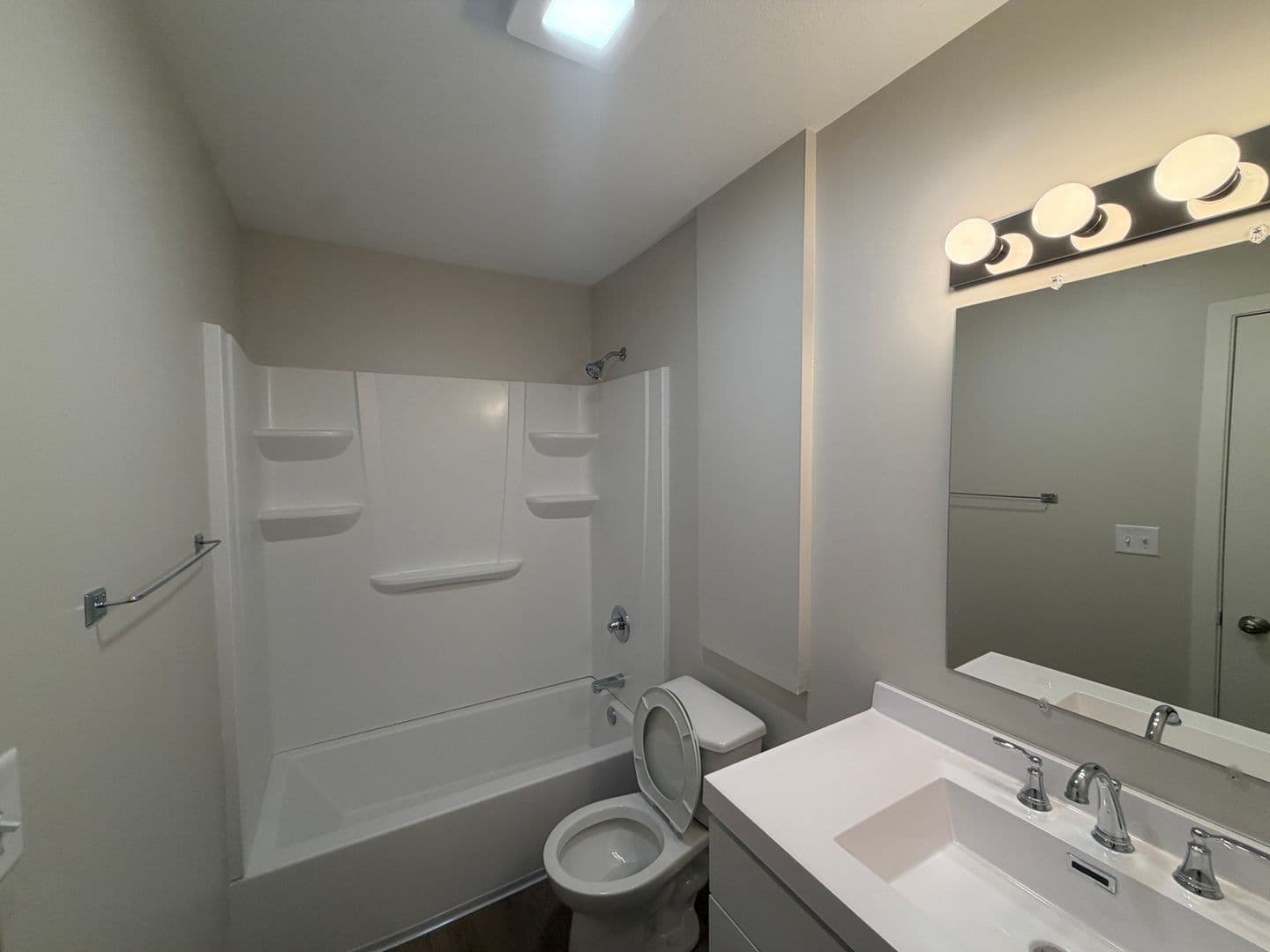 Peoria Apartment: 2317 & 2331 W. Martin Luther King Jr. Drive