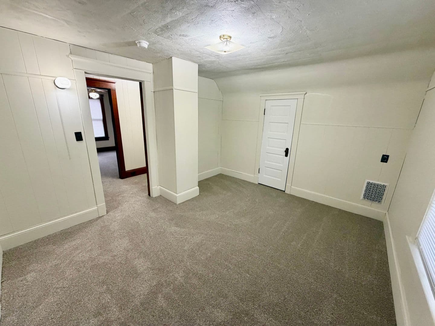 Bloomington House: 311 Beecher