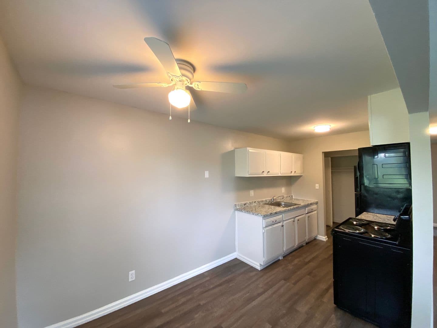 Peoria Apartment: 2317 & 2331 W. Martin Luther King Jr. Drive