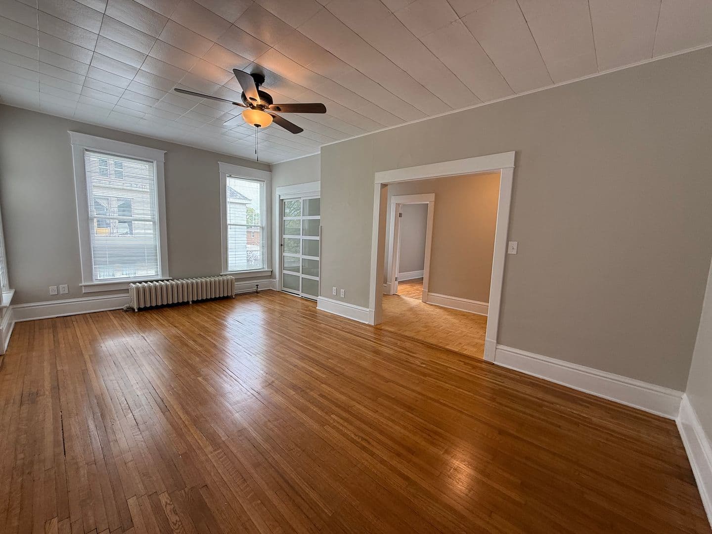 Bloomington Apartment: 1105 E. Jefferson