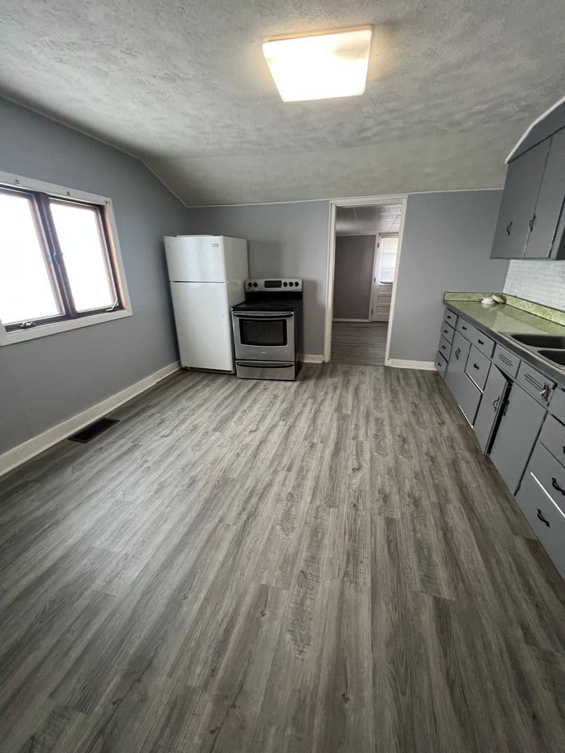 Springfield Apartment: 1224 N Rutledge