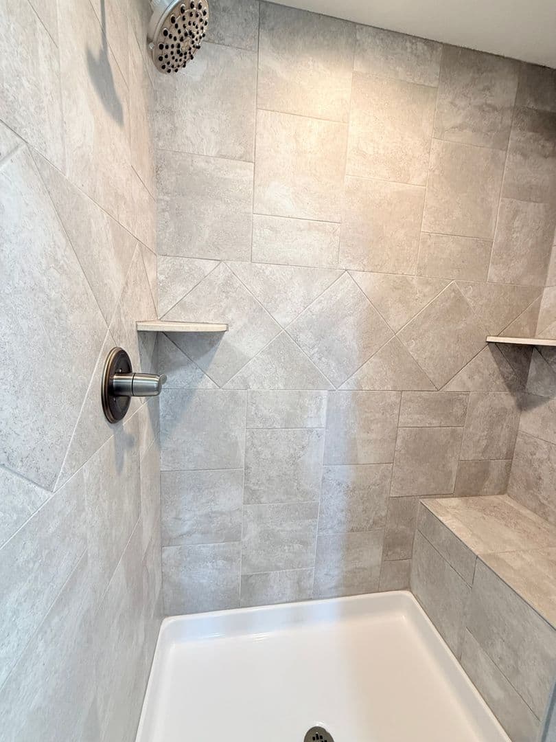 Bloomington House: 2514 Grey Fox Trail