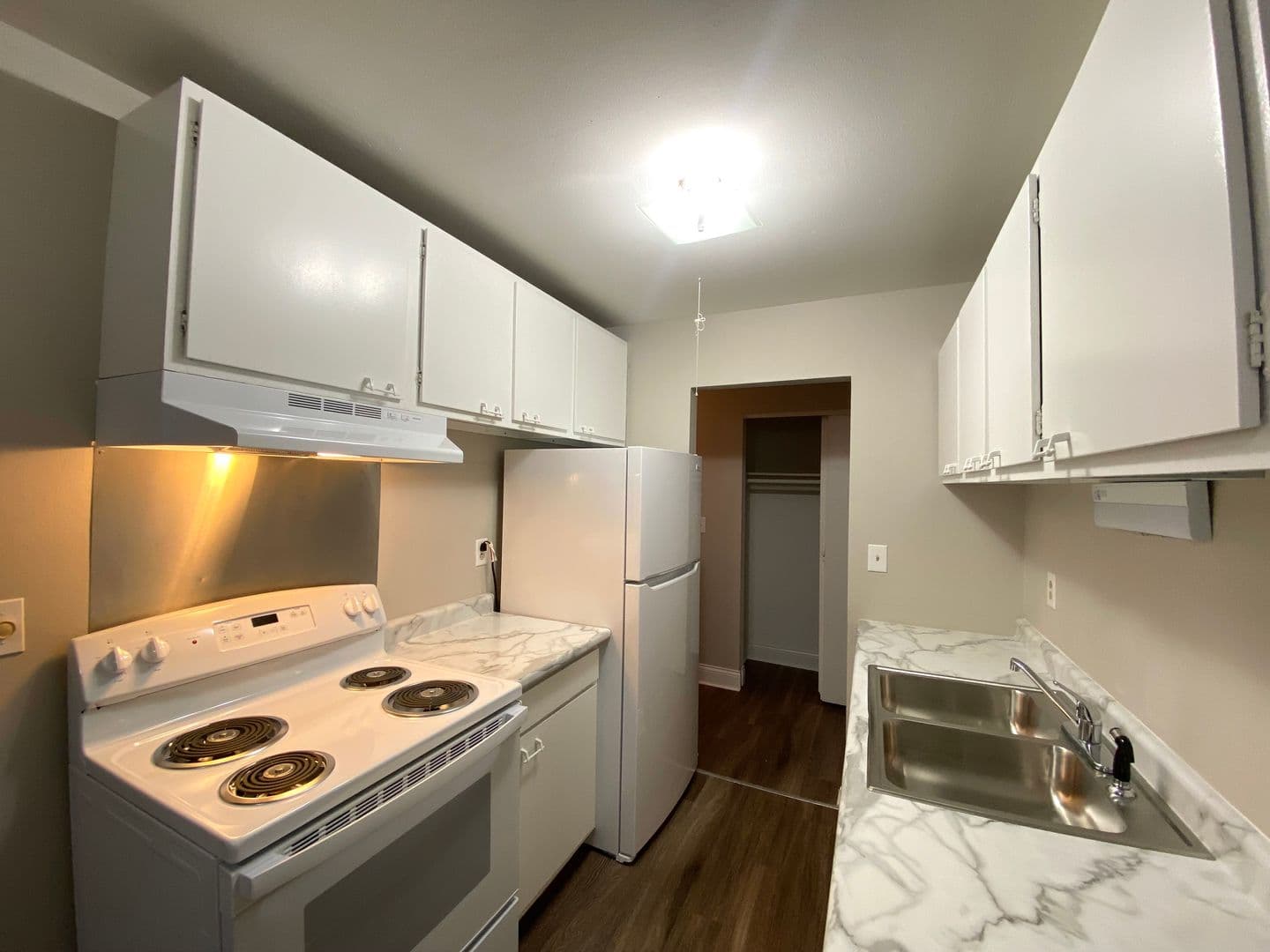 Peoria Apartment: 2317 & 2331 W. Martin Luther King Jr. Drive