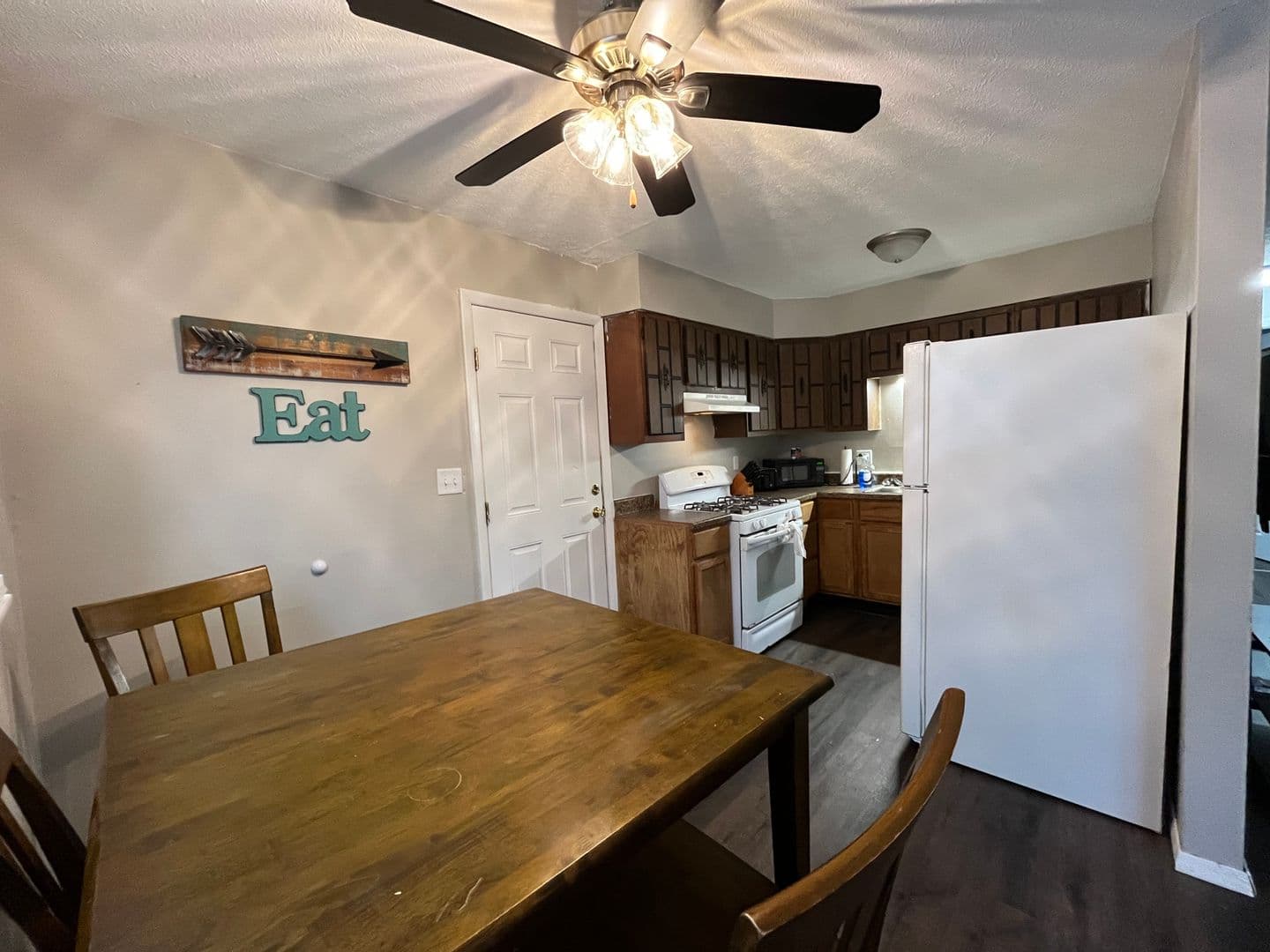 Normal Apartment: 1005 Charlotte