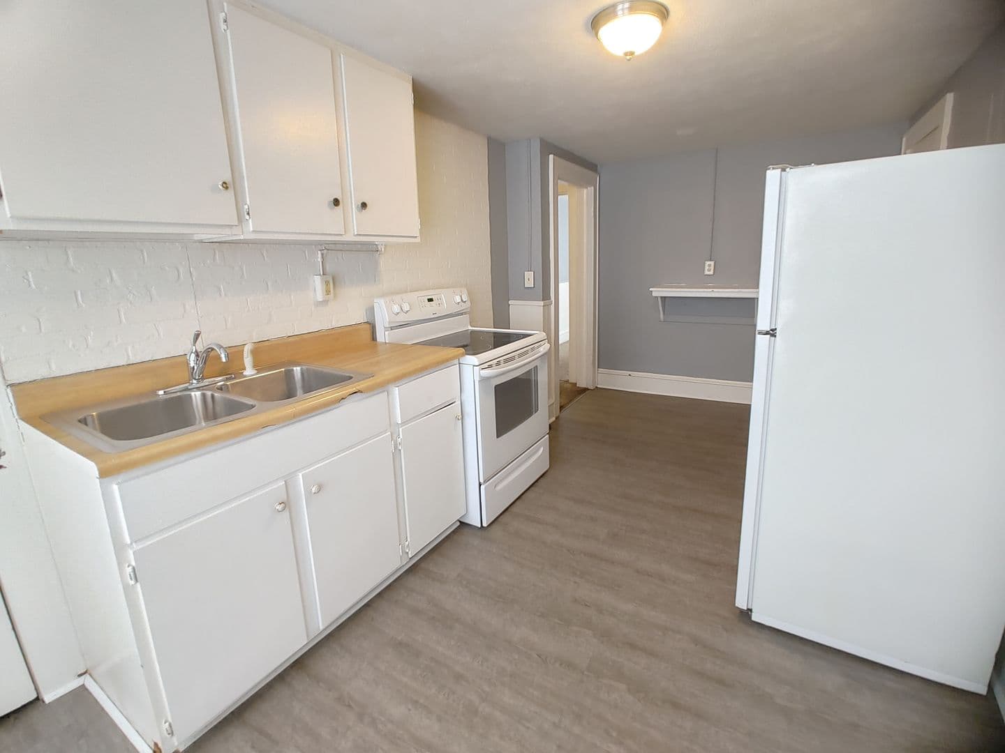 Bloomington Apartment: 804 South Morris Avenue