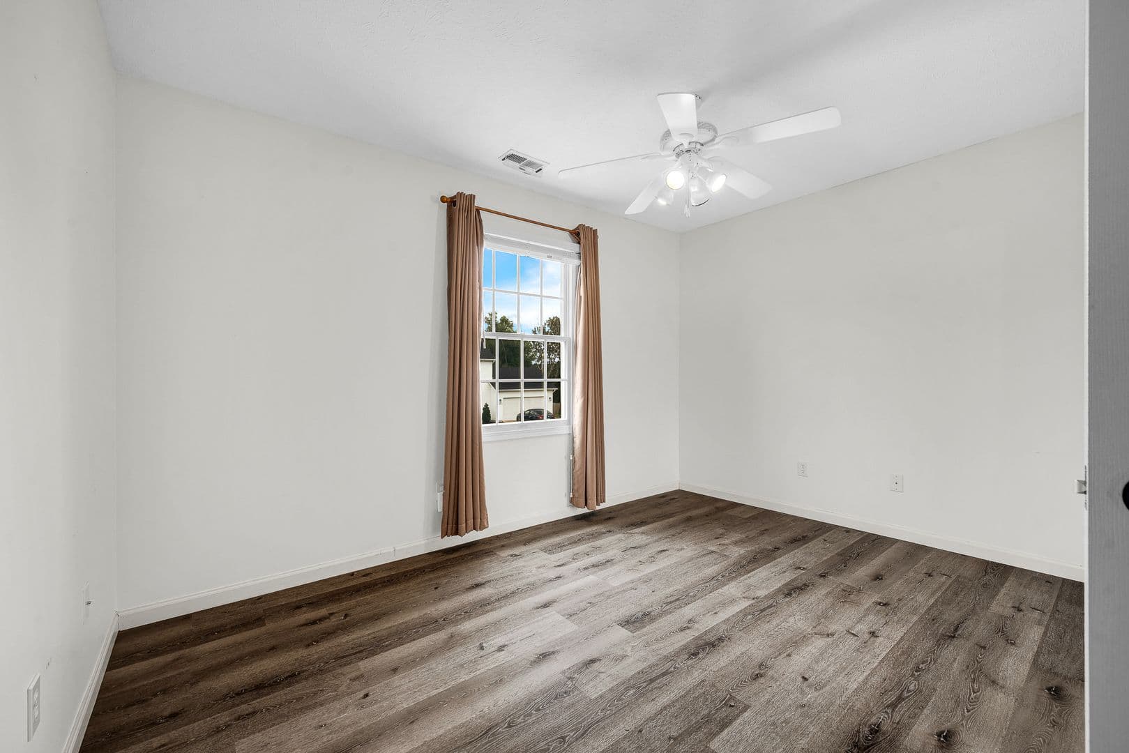 Dunlap House: 11701 N Brians Way