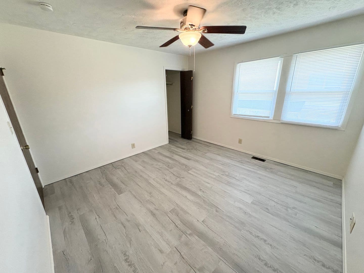Normal Apartment: 1504 Ensign Dr.