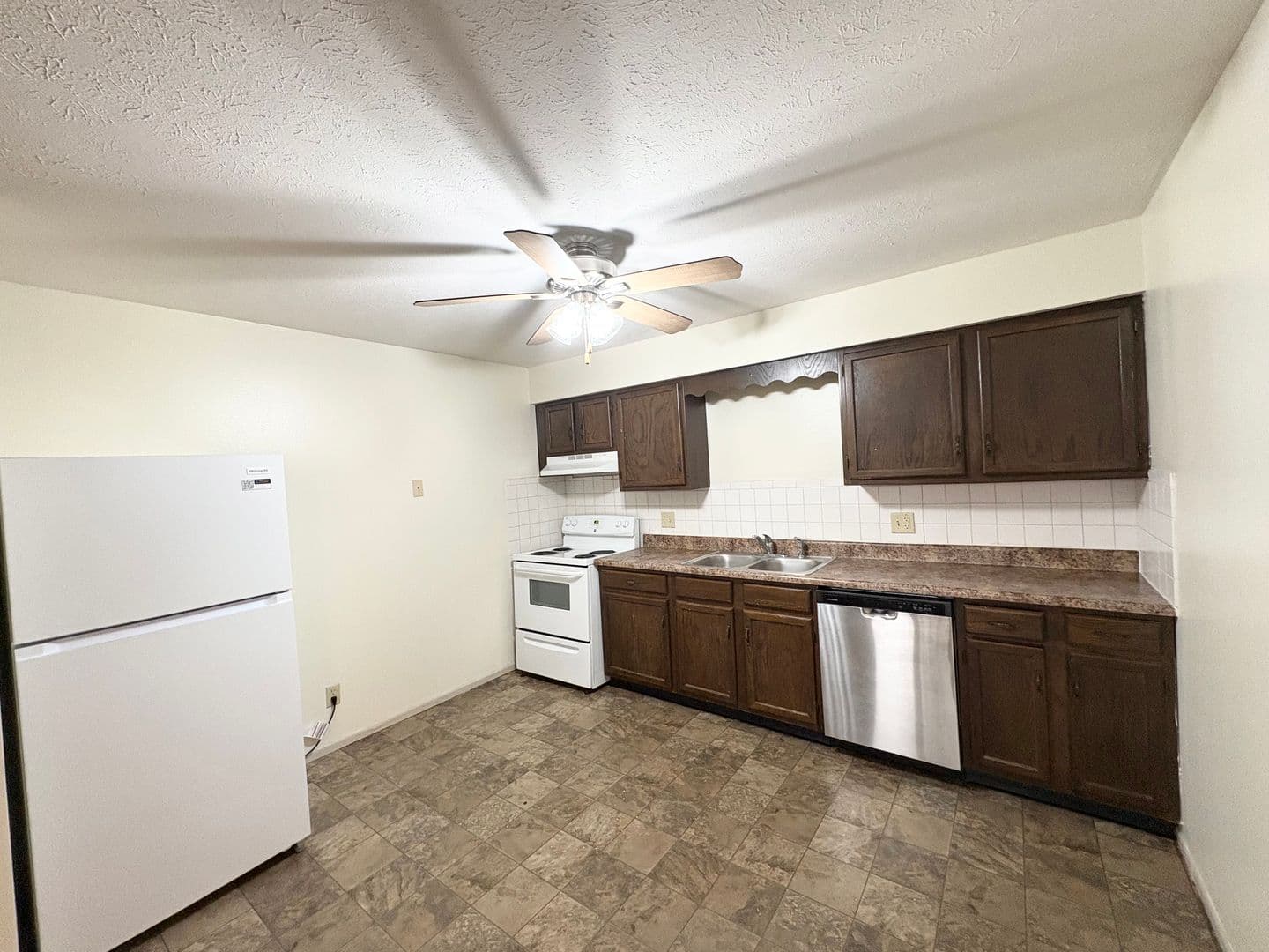 Bloomington Apartment: 9 Willedrob