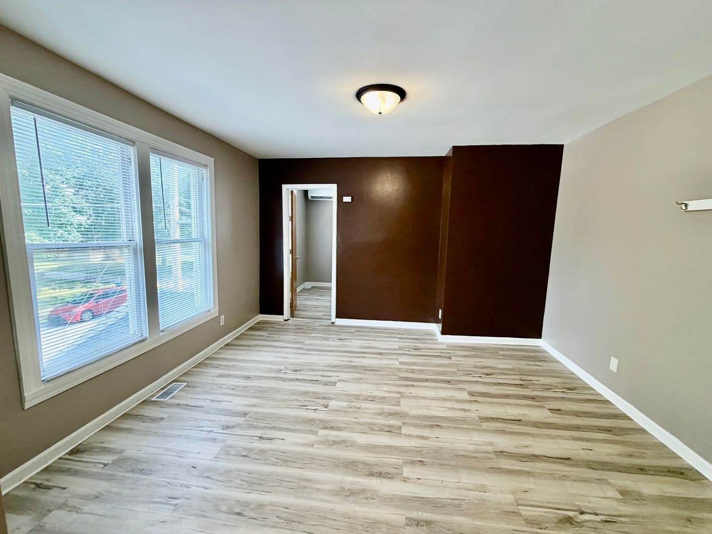 Bloomington Apartment: 601 S. Clayton