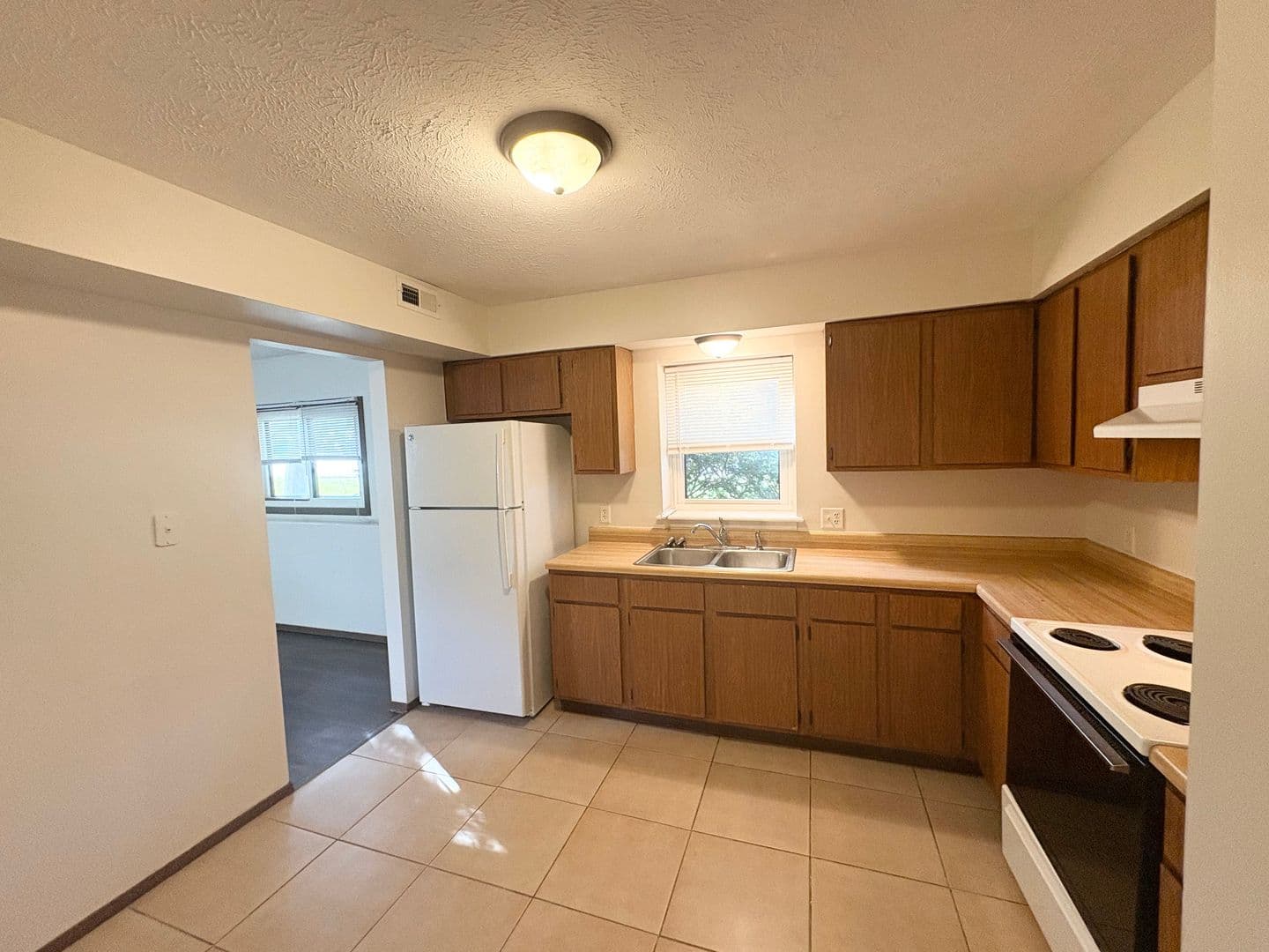 Normal Apartment: 112 W. Raab Rd.